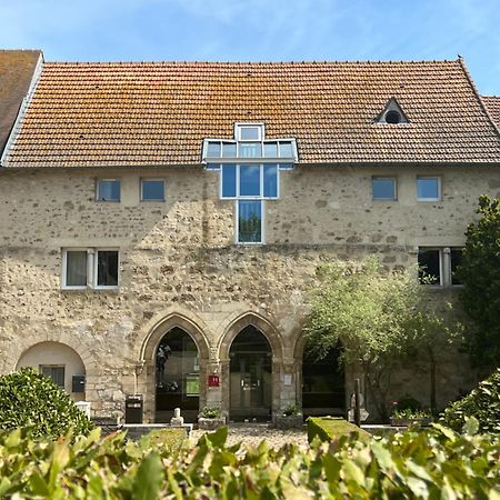 Hotel Abbaye Du Golf De Lesigny ภายนอก รูปภาพ