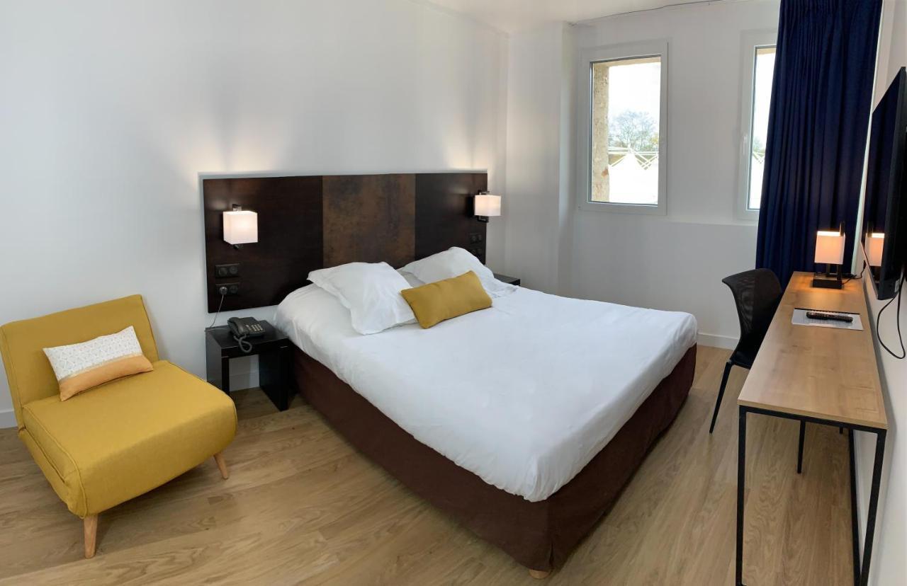 Hotel Abbaye Du Golf De Lesigny ภายนอก รูปภาพ
