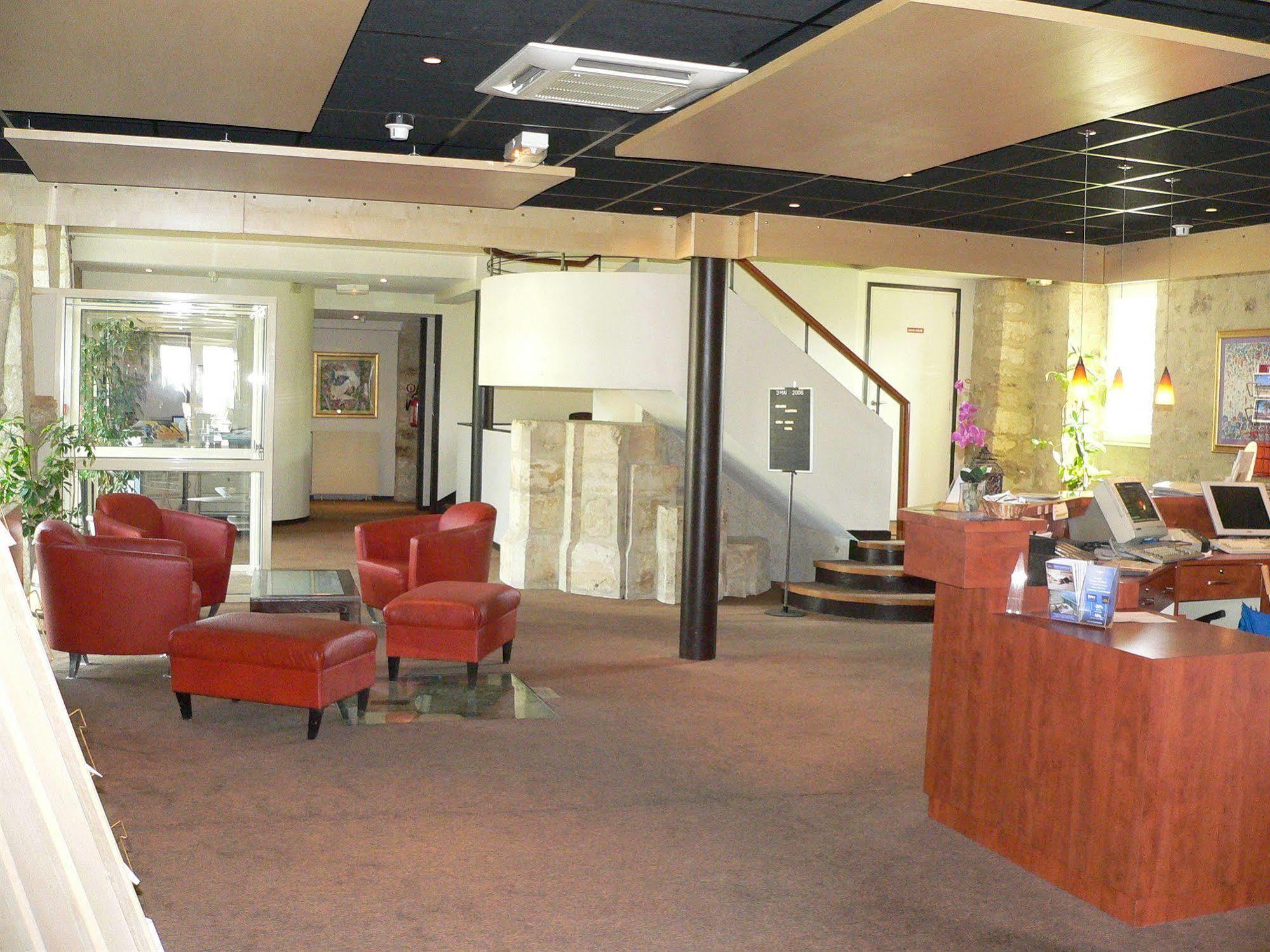 Hotel Abbaye Du Golf De Lesigny ภายนอก รูปภาพ